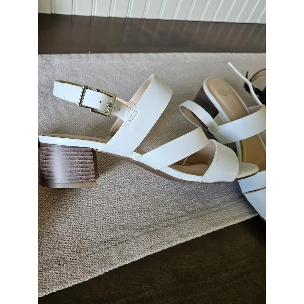2 Pr C&M SZ 9M Black White Low Heel FAUX LEATHER Sandals Shoes-LN
